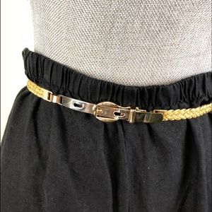 Vintage 1970’s gold stretch buckle belt EC